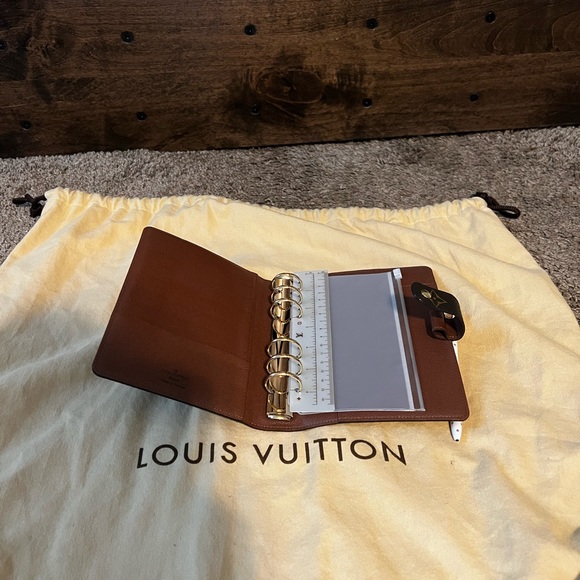 AUTHENTIC EUC LV Medium Ring Agenda - Picture 3 of 10